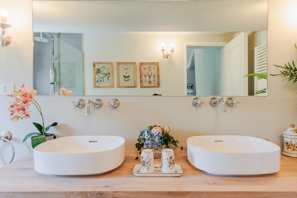 Foto van Toscaanse boerderij met prachtig uitzicht - Vakantiehuis in Capannori - BathRoom