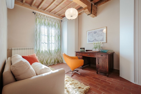 Foto van Villa in Marlia met zwembad bij Lucca - Vakantiehuis in Marlia - LivingRoom
