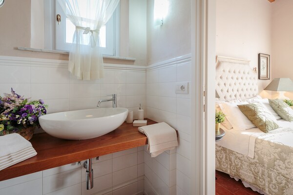 Foto van Villa in Marlia met zwembad bij Lucca - Vakantiehuis in Marlia - BedRoom