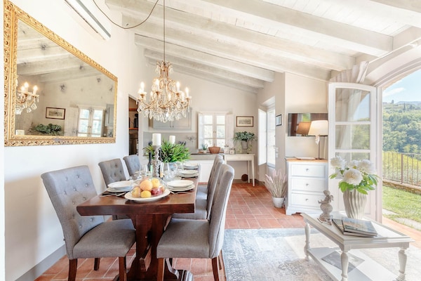 Foto van Toscaanse boerderij met infinity pool - Vakantiehuis in Matraia - DiningRoom