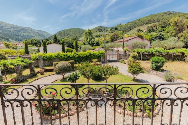 Foto van Villa bij Lucca met tuinuitzicht - Vakantiehuis in Vorno - HallReception