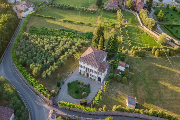 Foto van Villa bij Lucca met tuinuitzicht - Vakantiehuis in Vorno - ExteriorSummer