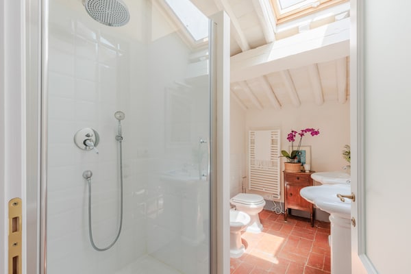Foto van Villa bij Lucca met tuinuitzicht - Vakantiehuis in Vorno - BathRoom