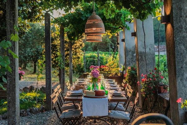 Foto van Villa bij Lucca met tuinuitzicht - Vakantiehuis in Vorno - TerraceBalcony