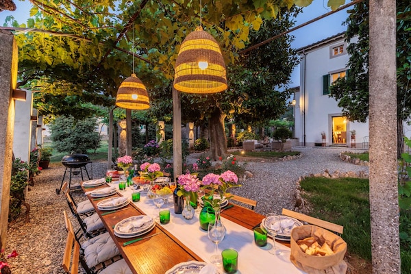 Foto van Villa bij Lucca met tuinuitzicht - Vakantiehuis in Vorno - TerraceBalcony