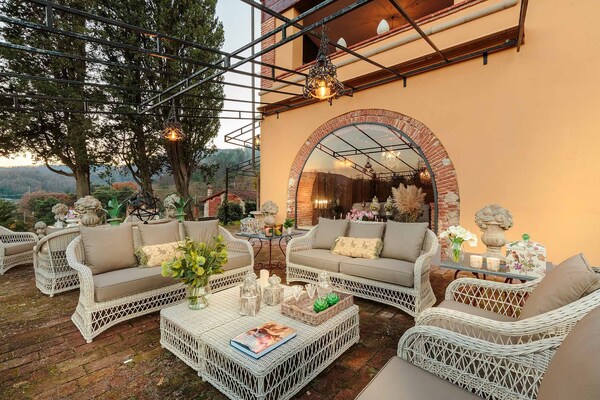 Foto van Villa bij Lucca met privézwembad - Vakantiehuis in Maggiano - TerraceBalcony