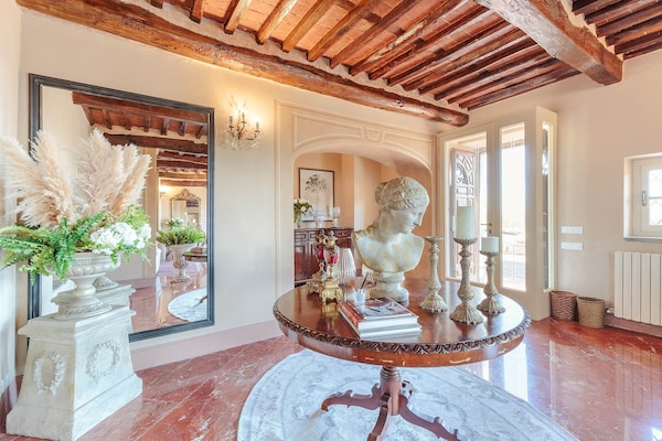 Foto van Villa bij Lucca met privézwembad - Vakantiehuis in Maggiano - LivingRoom