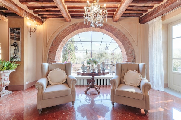 Foto van Villa bij Lucca met privézwembad - Vakantiehuis in Maggiano - LivingRoom