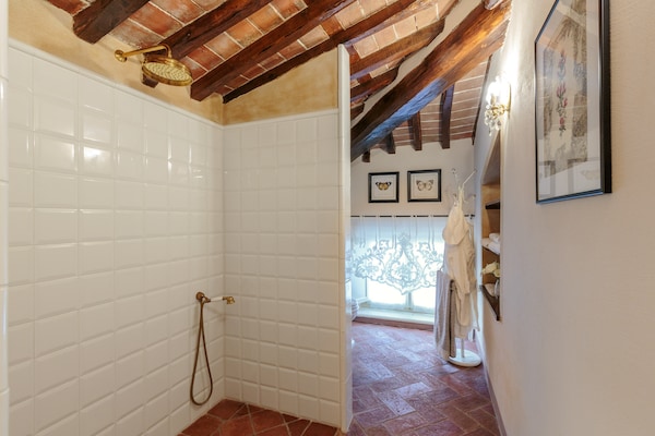 Foto van Villa bij Lucca met privézwembad - Vakantiehuis in Maggiano - BathRoom