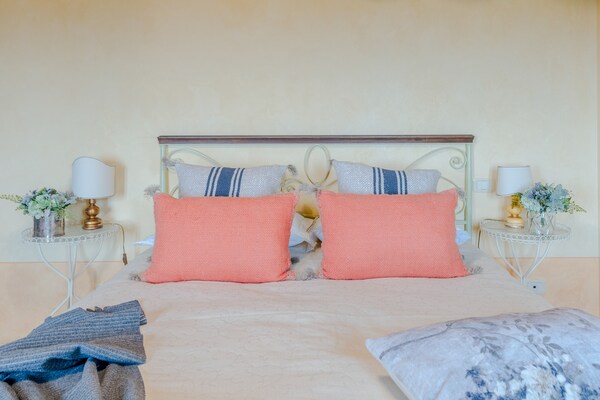 Foto van Villa met zwembad en uitzicht op de wijngaard - Vakantiehuis in Lucca - BedRoom