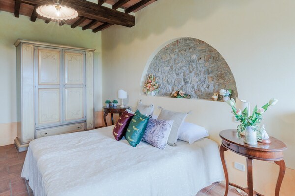 Foto van Villa met zwembad en uitzicht op de wijngaard - Vakantiehuis in Lucca - BedRoom