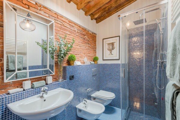 Foto van Appartement in Lucca bij centrum - Vakantiehuis in Lucca - BathRoom