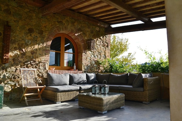 Foto van Privézwembadvilla in Toscane - Vakantiehuis in Chianni - TerraceBalcony
