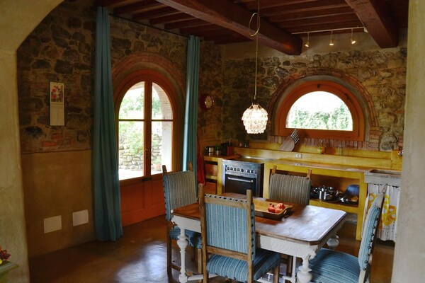 Foto van Privézwembadvilla in Toscane - Vakantiehuis in Chianni - DiningRoom