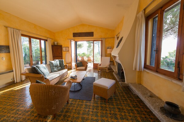 Foto van Vakantiehuis op slechts 10min van Capoliveri - Vakantiehuis in Capoliveri - LivingRoom