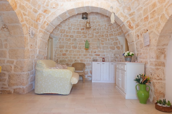 Foto van Vakantiehuis in Valle d'Itria met Zwembad - Vakantiehuis in Ostuni - LivingRoom