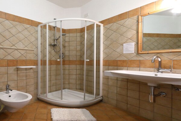 Foto van Studio voor stellen in Capo Vaticano met zwembad - Vakantiehuis in Capo Vaticano - BathRoom
