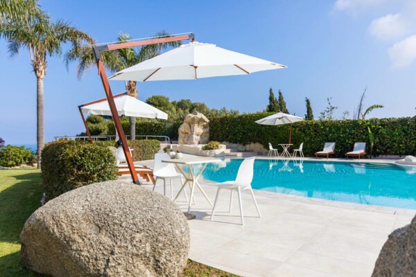 Foto van Studio voor stellen in Capo Vaticano met zwembad - Vakantiehuis in Capo Vaticano - PoolOfHouse