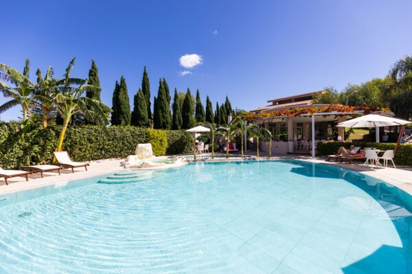 Foto van Studio voor stellen in Capo Vaticano met zwembad - Vakantiehuis in Capo Vaticano - PoolOfHouse