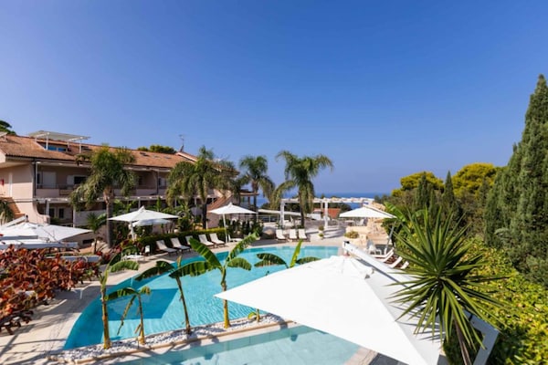 Foto van Studio voor stellen in Capo Vaticano met zwembad - Vakantiehuis in Capo Vaticano - PoolOfHouse