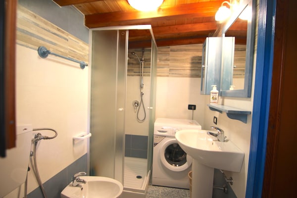 Foto van Sicilië Familievakantie met zwembad - Vakantiehuis in Balestrate - BathRoom
