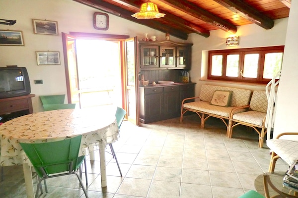 Foto van Sicilië Familievakantie met zwembad - Vakantiehuis in Balestrate - LivingRoom