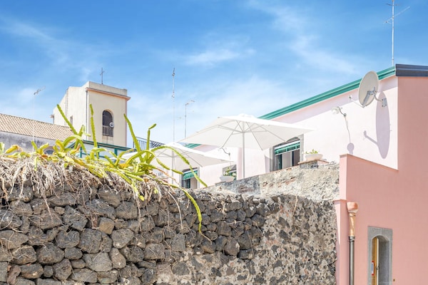 Foto van Vakantiehuis bij Etna Strand Santa Tecla - Vakantiehuis in SANTA TECLA ACIREALE - ExteriorSummer