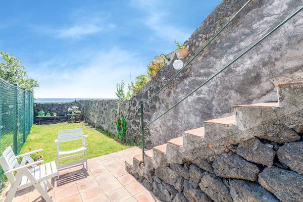 Foto van Vakantiehuis bij Etna Strand Santa Tecla - Vakantiehuis in SANTA TECLA ACIREALE - GardenSummer