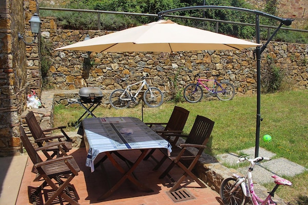 Foto van Antico Borgo Casalappi, appartementen in Campiglia Marittima - GardenSummer