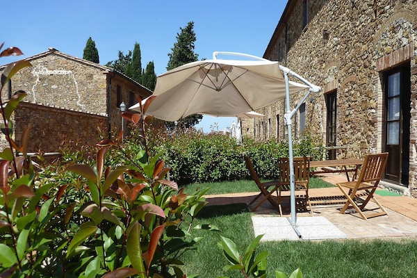 Foto van Antico Borgo Casalappi, appartementen in Campiglia Marittima - GardenSummer