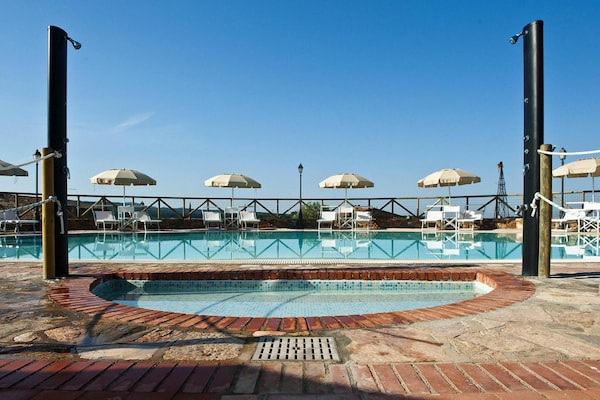 Foto van Antico Borgo Casalappi, appartementen in Campiglia Marittima - PoolOfHouse