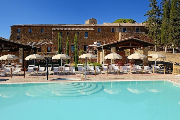 Foto van Antico Borgo Casalappi, appartementen in Campiglia Marittima - PoolOfHouse