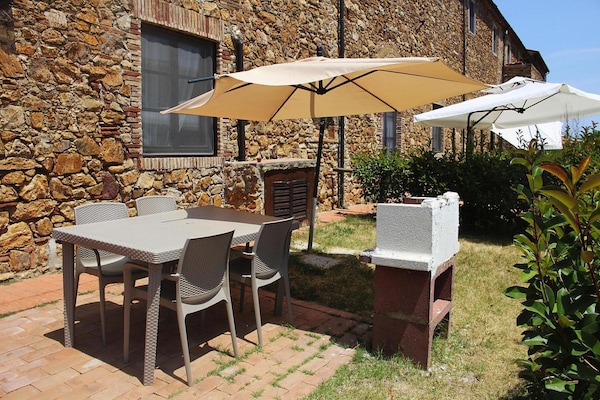 Foto van Antico Borgo Casalappi, appartementen in Campiglia Marittima - TerraceBalcony