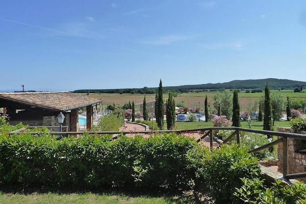 Foto van Antico Borgo Casalappi, appartementen in Campiglia Marittima - GardenSummer