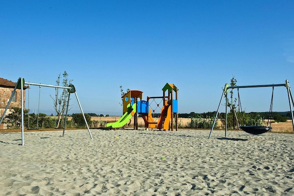 Foto van Antico Borgo Casalappi, appartementen in Campiglia Marittima - ParkFacilities