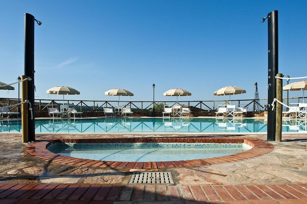 Foto van Antico Borgo Casalappi, appartementen in Campiglia Marittima - PoolOfHouse