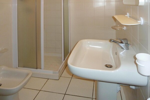 Foto van Appartement op Elba bij Bagnaia Strand - Vakantiehuis in Rio nell'Elba - BathRoom