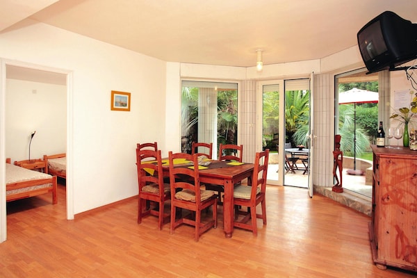 Foto van Appartement met terras of balkon - Vakantiehuis in Poggio-Mezzana - LivingRoom