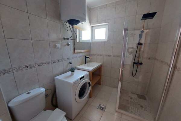 Foto van Villa Apartments Kumbor President - Three Bedroom Apartment With Sea View (Astarea) - BathRoom