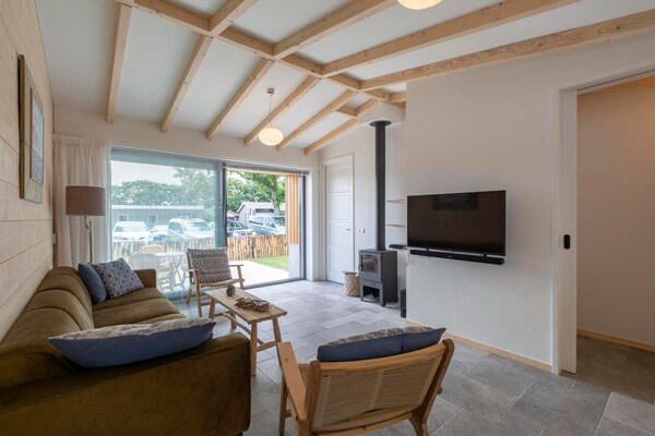 Foto van Aantrekkelijke woning met terras - Vakantiehuis in Callantsoog - LivingRoom