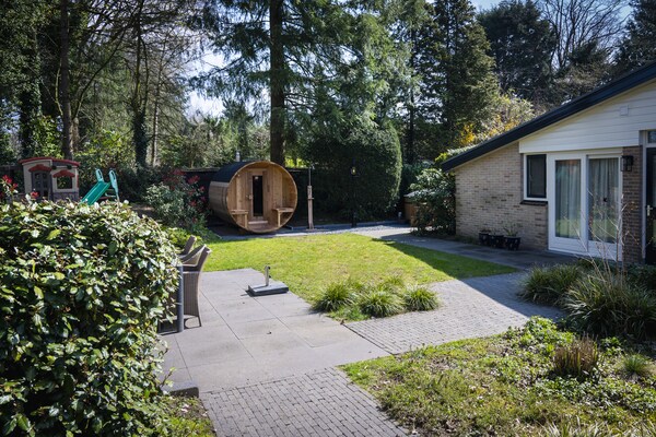 Foto van Vakantiehuis Voorthuizen bij De Veluwe - Vakantiehuis in Voorthuizen - ExteriorSummer
