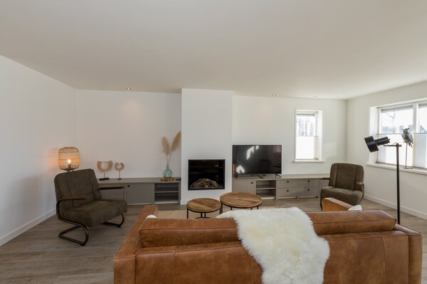 Foto van Vakantiehuis in Zeeland kindvriendelijk - Vakantiehuis in Serooskerke - LivingRoom