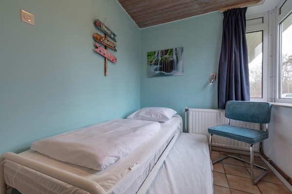 Foto van Ruim Duo bij de Duinen - Vakantiehuis in Sint Maartenszee - BedRoom