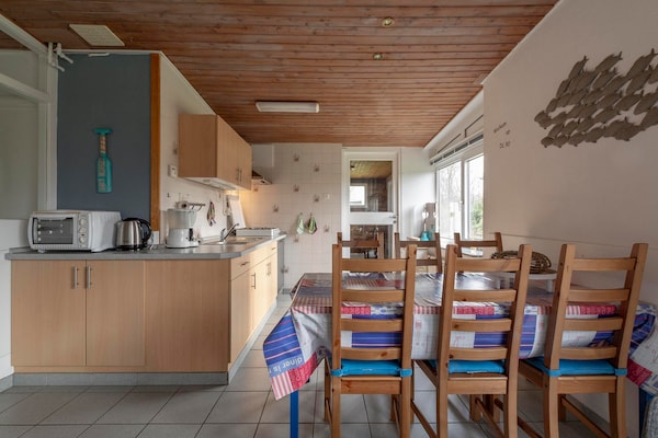 Foto van Ruim Duo bij de Duinen - Vakantiehuis in Sint Maartenszee - DiningRoom