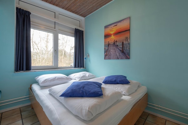 Foto van Ruim Duo bij de Duinen - Vakantiehuis in Sint Maartenszee - BedRoom