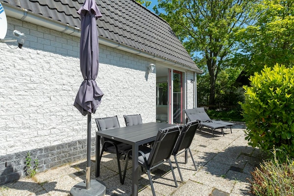 Foto van Vakantiehuis St. Maartenszee bij Strand - Vakantiehuis in Sint Maartenszee - TerraceBalcony