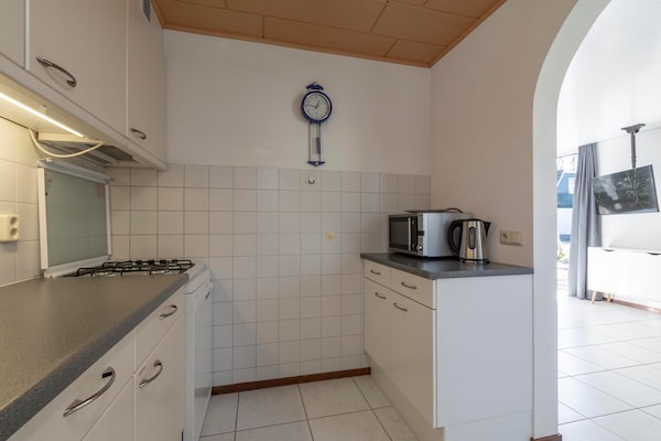 Foto van Vakantiehuis St. Maartenszee bij Strand - Vakantiehuis in Sint Maartenszee - Kitchen