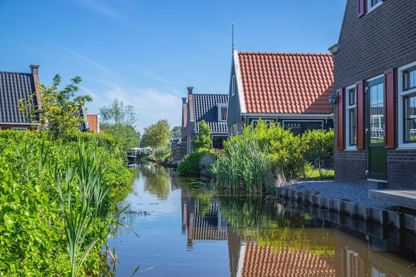 Foto van Rustig verblijf in een villa op het platteland - Vakantiehuis in West-Graftdijk - AreaSummer5KM