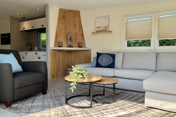 Foto van Chalet in Sint Maartenszee bij het strand - Vakantiehuis in Sint Maartenszee - LivingRoom