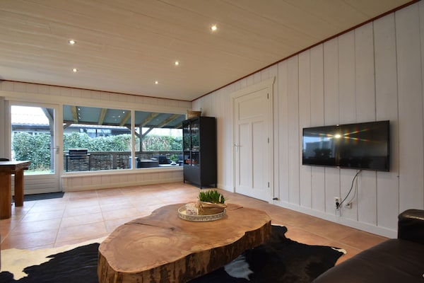Foto van Vakantiehuis met infraroodsauna in Callantsoog - Vakantiehuis in Callantsoog - LivingRoom